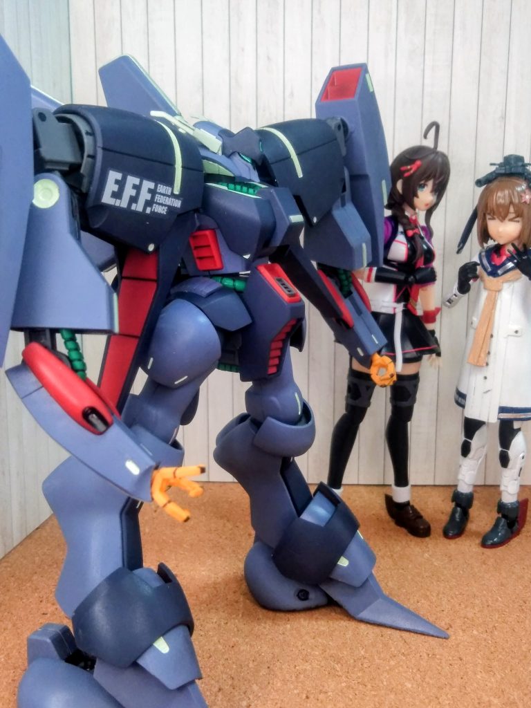    【戦隊シリーズ終了】              のお知らせ？🙂？『特撮「スーパー戦隊シリーズ」が2026年春に終了する』趣旨の報道を発端とする騒動が起きております。2025年10月30日、共同通信が独自取材でこの情報をリリースしたと同時に一気にSNSで拡散。他の各種ニュースサイトでも話題となり、視聴者のみならず過去作品の出演者からも動揺の声が挙がっている。しかし2025年11月7日時点で(東映サイドからの)公式からの発表はないため、現時点では真偽は不明。テレビ朝日系列で放送されている「スーパー戦隊シリーズ」が、現在放送中の「ナンバーワン戦隊ゴジュウジャー」を最後に終了することが関係者への取材で明らかになった。と、各メディアが報じています。取材を受けた関係者によると、放送終了の背景にはイベントや関連グッズ、映画化などで得られる収入が、番組制作費に見合わないことなどが原因として挙げられたようです。 「スーパー戦隊シリーズ｣がスタートしたのは1975年のことで、1作目である「秘密戦隊ゴレンジャー」から半世紀にわたって49作品が制作されてきました。 平成に入ってからは「仮面ライダーシリーズ｣と並んで若手俳優の登竜門のような役割も果たし、松坂桃李さんや志尊淳さん、横浜流星さんなど、今も映画やドラマで活躍する数々の俳優を輩出しています。 現在放送中の「ナンバーワン戦隊ゴジュウジャー」は、「スーパー戦隊シリーズ｣50周年を記念した作品で、歴代スーパー戦隊シリーズ作品のレッドの力を得た「ユニバース戦士」が多数登場するなど、50周年の歴史を感じさせる作品となっています。 『寂しィィ💦💦』(演:ﾕｷｶｾﾞｶｲﾆ)『後番組はギャバンみたい』(演:ｼｸﾞﾚｶｲｻﾝ)『オトナノジジョウガ、アルラシイ❓』(演:ﾊﾞｲｱﾗﾝ)