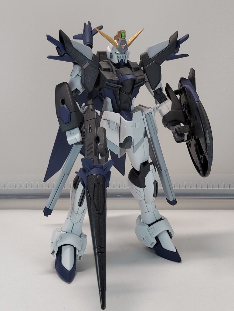 全身、インジャスティスウェポンズに合わせてティターンズブルーで塗装しています。