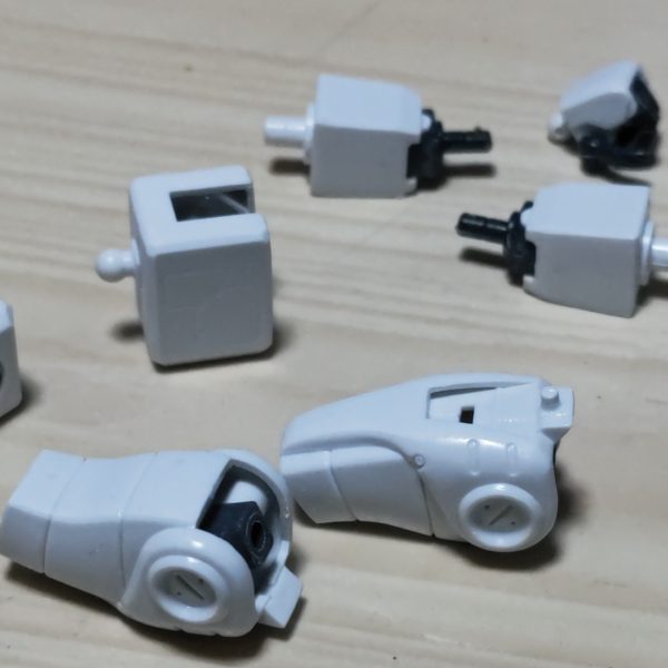 ガかつてンダムウェポンズとか見ながらやっていた定番工作です💦30年近く経っても身体が覚えていました（5枚目）