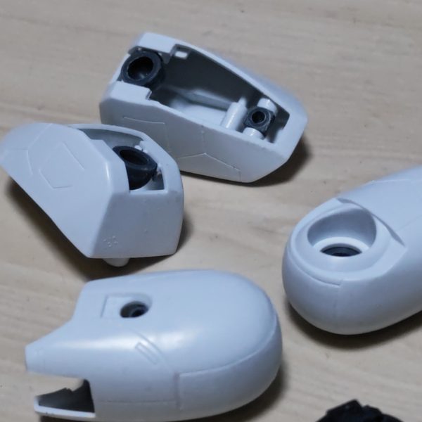 ガかつてンダムウェポンズとか見ながらやっていた定番工作です💦30年近く経っても身体が覚えていました（4枚目）