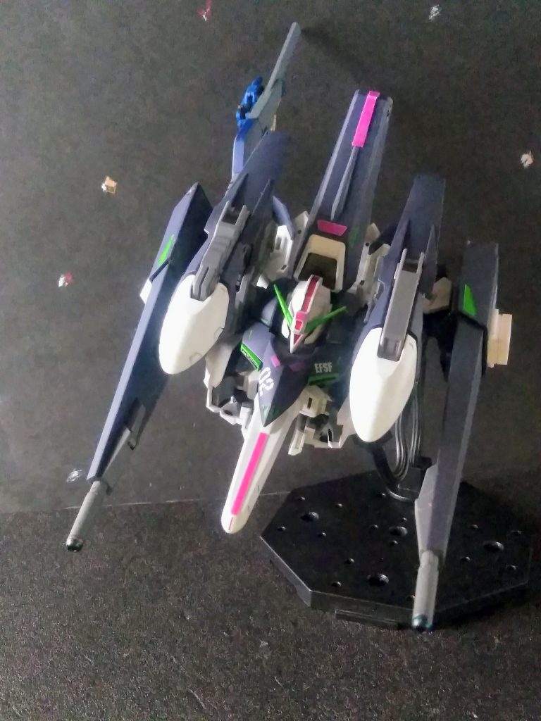 『ORX-005 ギャプラン [フライルー]』のパイロットである『ヴァク・ダァン 大尉』🧐ﾄﾞﾝﾅｶﾀ?脳内設定・・・『バァザ・ムショック 大尉』『スイゾ・クカァン 大尉』と同様に『地球連邦軍の教導団』に籍を置くパイロット。発言をすれば、周囲の人間を不快と混乱にさせる『爆弾発言』が常である。更に『地雷系気質』でもアル為、自身の敵と認識した相手に『メール爆弾』を敢行する・・・と、イウ戦士 果たして彼の活躍は如何ほどか 😖