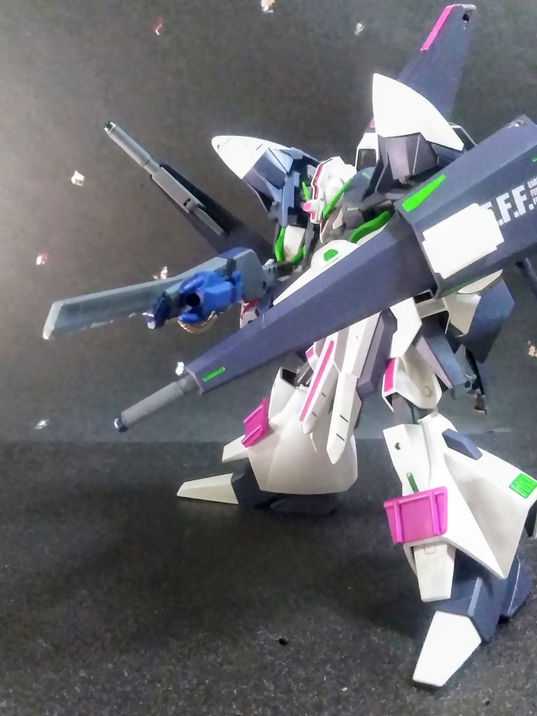 だがしかし‼️此だけでは寂しいと感じた｢UP主｣ 😩使い処に困っいた『ガンダム ビルドファイターズ トライ』に登場する『ハイモック用の武器であるHGBC モックアーミーセット』より『カッター ライフル？』を起用です 😚