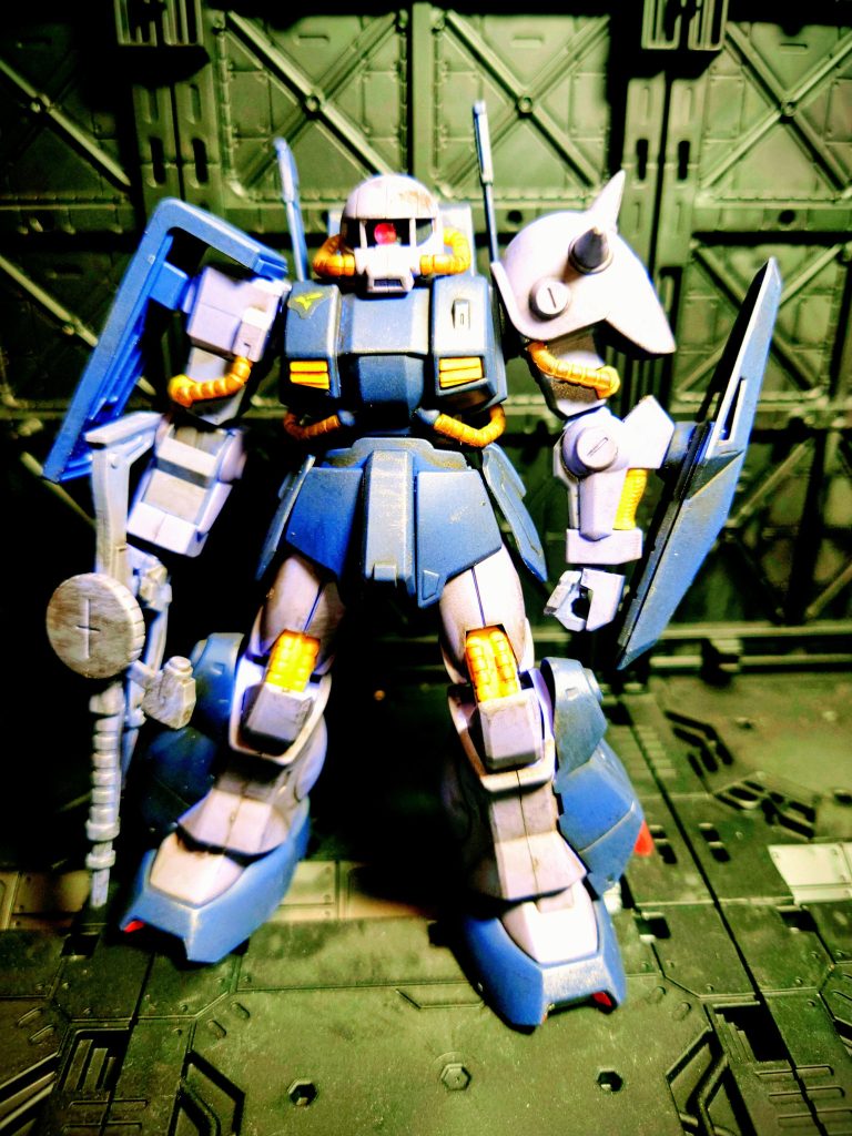 最近制作しておらず積みプラとなっていた一機子どもが制作したプラモを見て感化され、久々に制作しました。