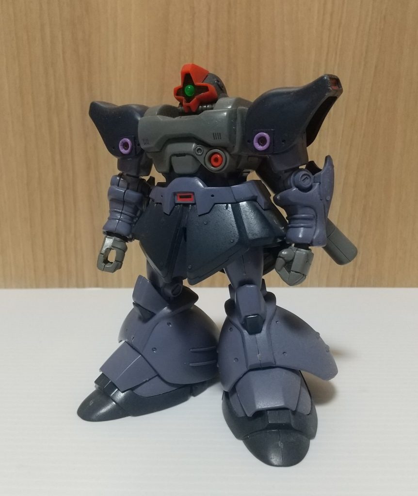 ちょっと前に手に入れた、この旧キットのリックドムⅡと並べたかったから。元々はポケ戦のキットですが、0083ではガトーの部下カリウスの乗機としても知られております旧キットと並べるにはやはり旧キット、という事で買ったわけです