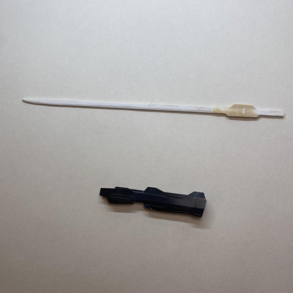 何ヶ月ぶりの更新だ、、、すいません。名前はついに決定しました。10個くらい考えて友達にダサいと言われボツにしたり、チャッピーのセンスに絶望したり色々ありました。今回のこだわりポイントは刀です。マウント位置はアダプトにインスピレーションを得ました。（4枚目）