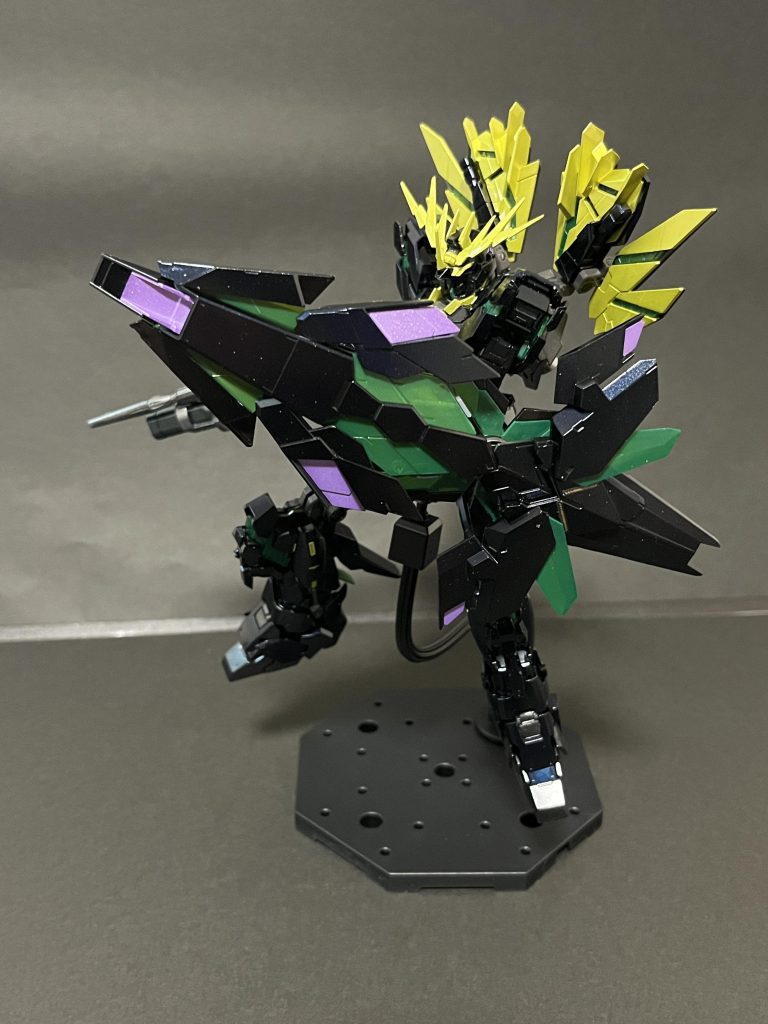 通常のRGを最終決戦仕様に塗り分け。面倒だからあんまり細かい塗り分けはせず。