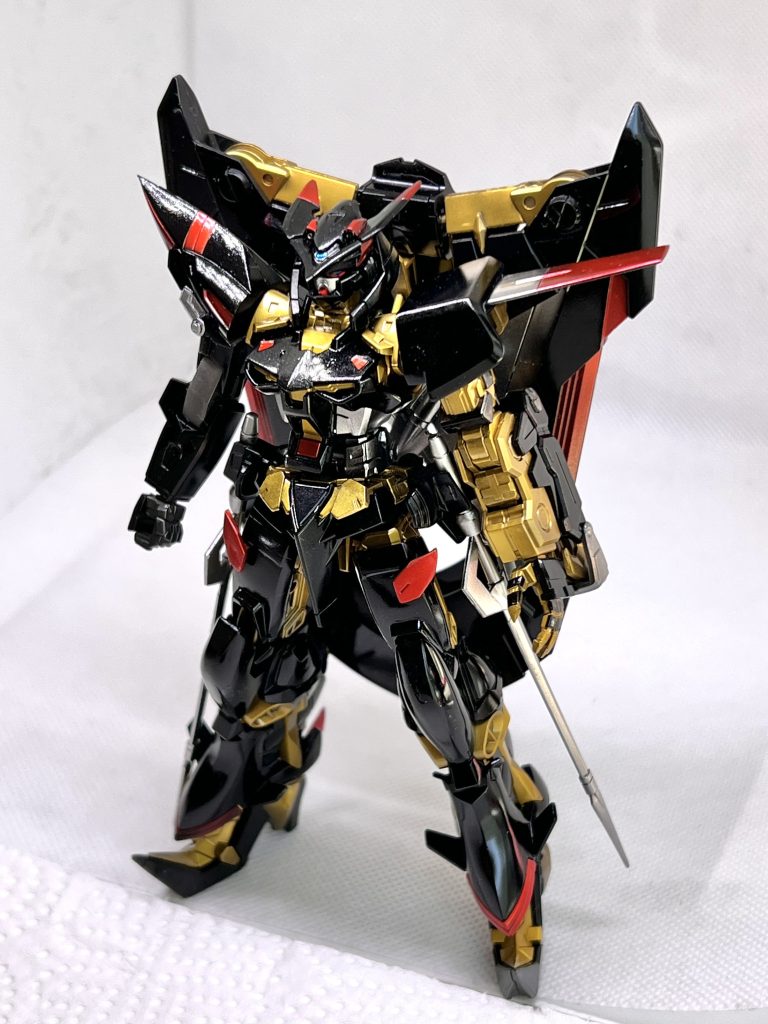 バルカンはメタルパーツを使い、カメラアイはHアイズでクリア化しています。平面的なパーツは神ヤスリとタミヤコンパウンドで磨いてテカらせています😆 ご覧いただきありがとうございました🙇‍♂️