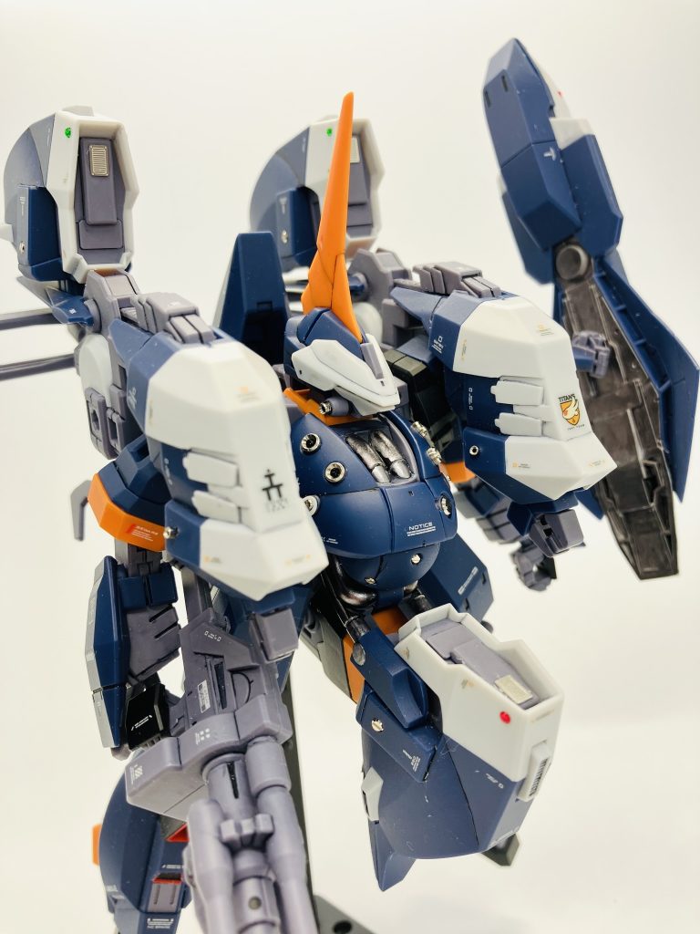 ハンブラビⅡの状態にもするつもりでしたが思ったより追加ジョイントパーツが多くて何となく断念、アクアバーザムで十分カッコいいから仕方ないね😅