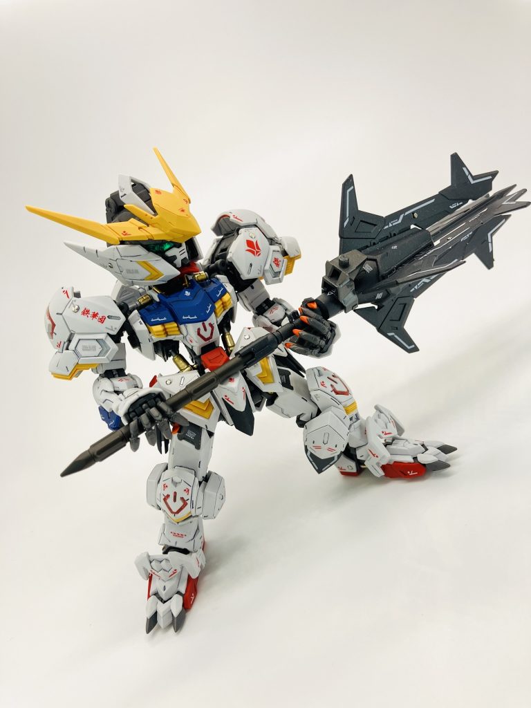 初めてのこのシリーズ、SDながらマスターグレード並の機構とディテールで作りごたえがあります🏗️、、なんか☔️の日にし📷撮影したためか写真が暗いのが辛い（🎥一部撮り直しました）🥲が❗️メイスにジョイントパーツついたまま🥳😵‍💫