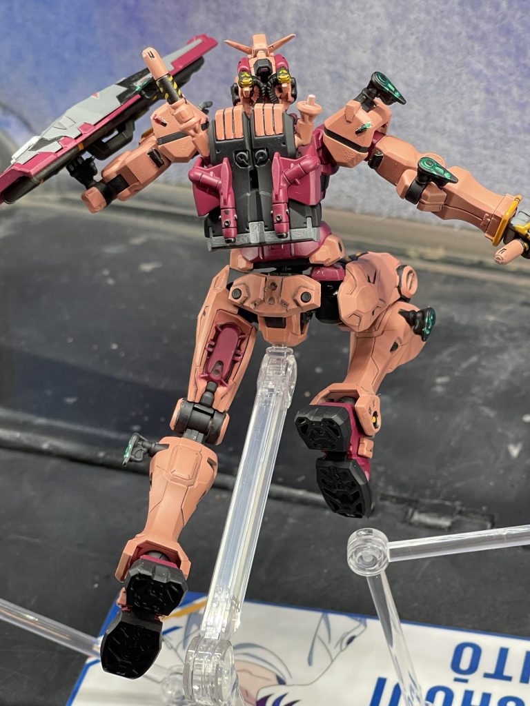 全体的にはエアブラシで塗装し、細かいところは筆塗りで仕上げました。