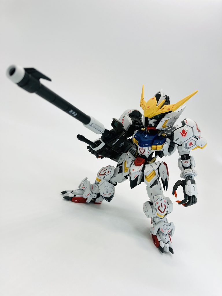 今回もメタルパーツ、ですがやや気持ち抑え目です😆