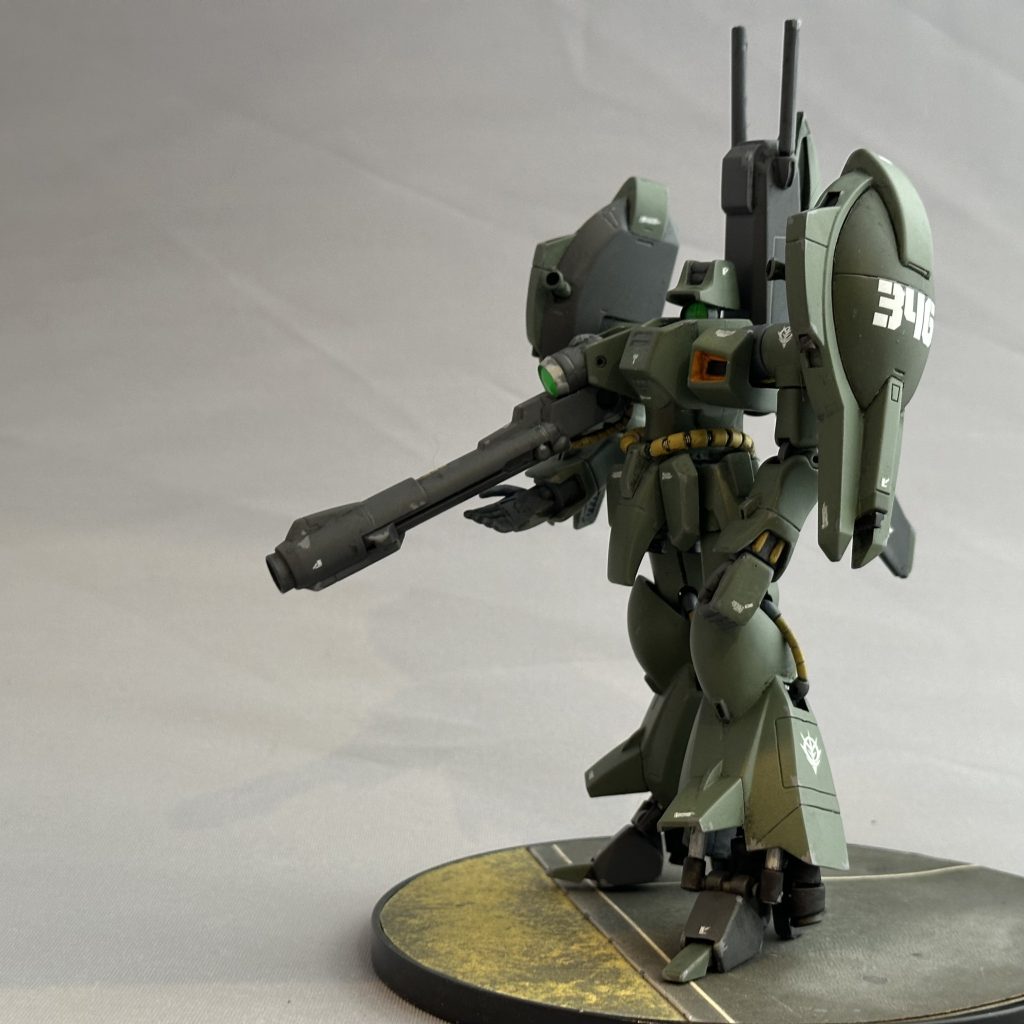 小林誠氏らしい従来のMSとは一線を画す「謎のロボット感」が魅力的です。グリプス戦役〜第一次ネオ・ジオン紛争期は個性的なMSが乱立していて面白いですよね。以上、最後まで御覧いただきありがとうございました。