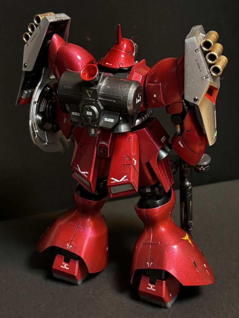 普段はグレーサフ立ち上げでちょい汚し、半ツヤでトップコートがお決まりでしたがキャンディ塗装の為の習作となります車やバイクを作る方のヌルテカ感はやっぱり凄いと改めて感心