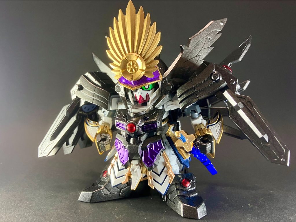 ◾️天下無双大相国織田太政大臣平朝臣信長ガンダムエピオン天下無双大将軍たる信長ガンダムエピオンが、異なる時空に降臨せし武神・織田信長頑駄無の力を得た姿。同じ史上の英傑を由緒とする誼から、時空を超えてその霊力が顕現した。織田信長という存在が位人臣を極めた最高官職・太政大臣を意味する