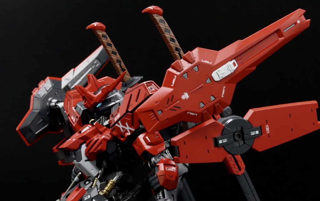 綺麗に撮れた一枚。この計4枚のシールドはファンネルとしても射出可能で、覚醒ユニコーンのようにシールドファンネルできるのですが、生憎手持ちのアクションベースでは再現できませんでした。😭近々アクションベースを増やして撮ってみます