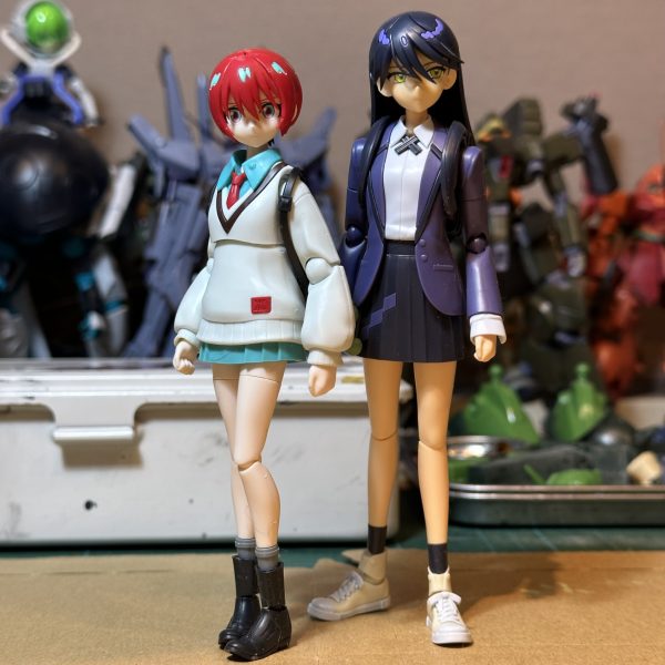 マ:「ピーキー過ぎてニャアンにゃ無理にゃ！」ニャ:「あ、うん。」というわけで積みプラが溜まってきてるので4つほど罪崩し。ゲルググ（GQ)ってだいぶ小柄デスねカトキ立ちという既存の価値観に囚われない山下いくとデザインMS、これはこれで面白いデス（2枚目）