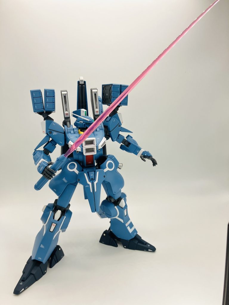 このビームサーベルがまた巨大🐘デカ過ぎてブースが見切れるという😥