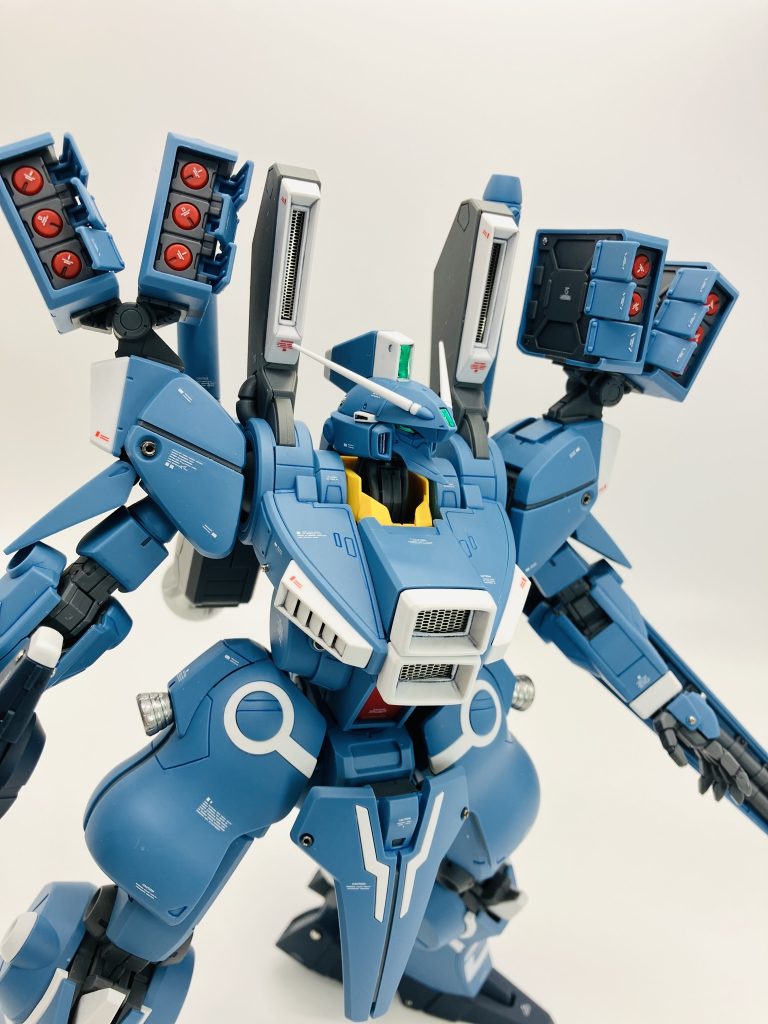 ミサイルポッドは一つ単位で開閉出来るよう切り離せる仕様👍