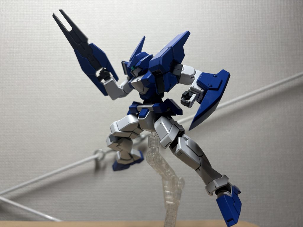 あ、ジークアクスにセイラの軽キャノンがいたか。まあ、ゼクノバ引き起こしたのは活躍…かな？それと…ゲルググ(GQ)はジム枠ですか？w  一応シイコのはパーソナルカスタムですよね。