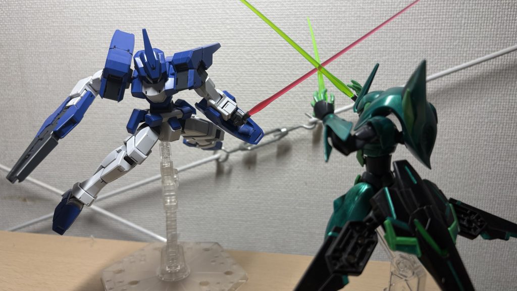 フラムのフォーンファルシアはまだ組んでないので、通常ファルシアのカスタム機と戦ってもらいます。このファルシアの腰に付いてるのはフライトユニット兼シールド兼格闘クローです(唐突)↓過去作なので見てやってくださいhttps://gumpla.jp/hg/2249519