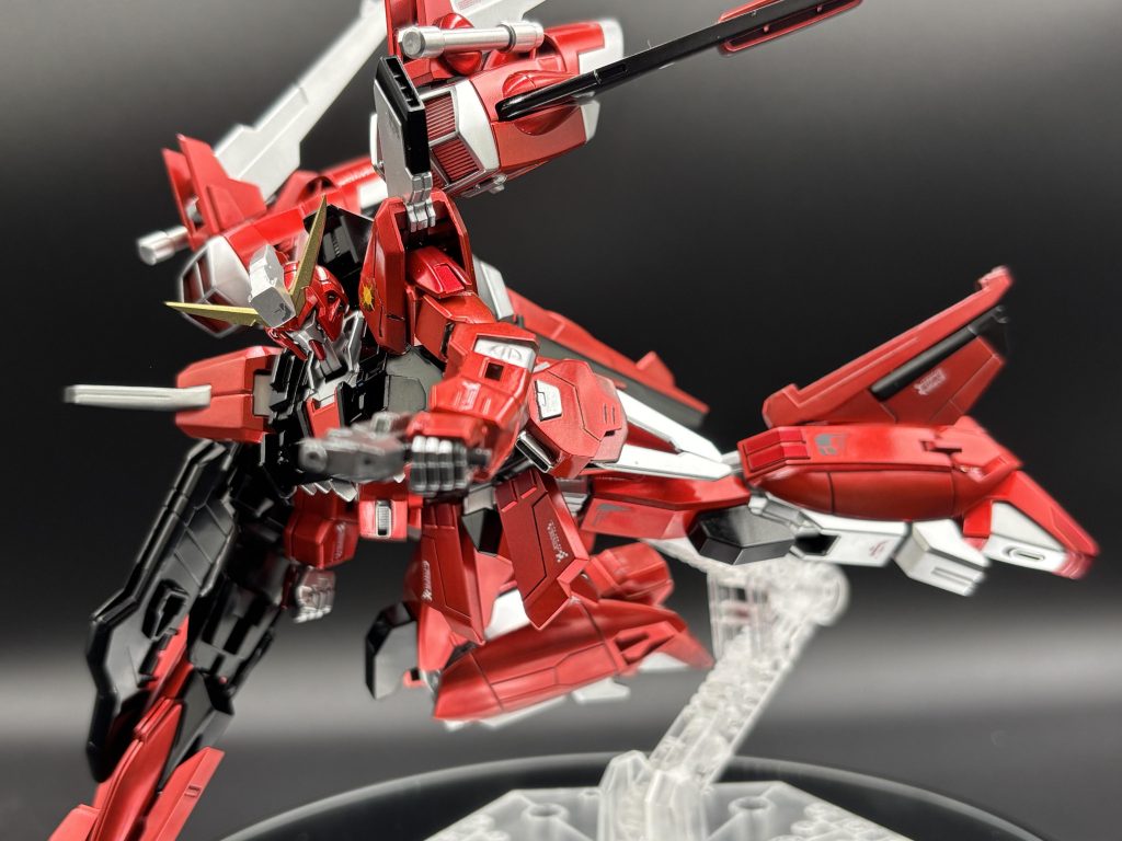 躍動感のあるポーズで