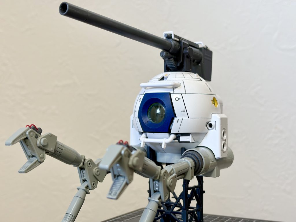 赤白カラーのボールはいかにも量産機って感じなので、少しでも特別感を出したく、トリコロールカラーを意識してみました。