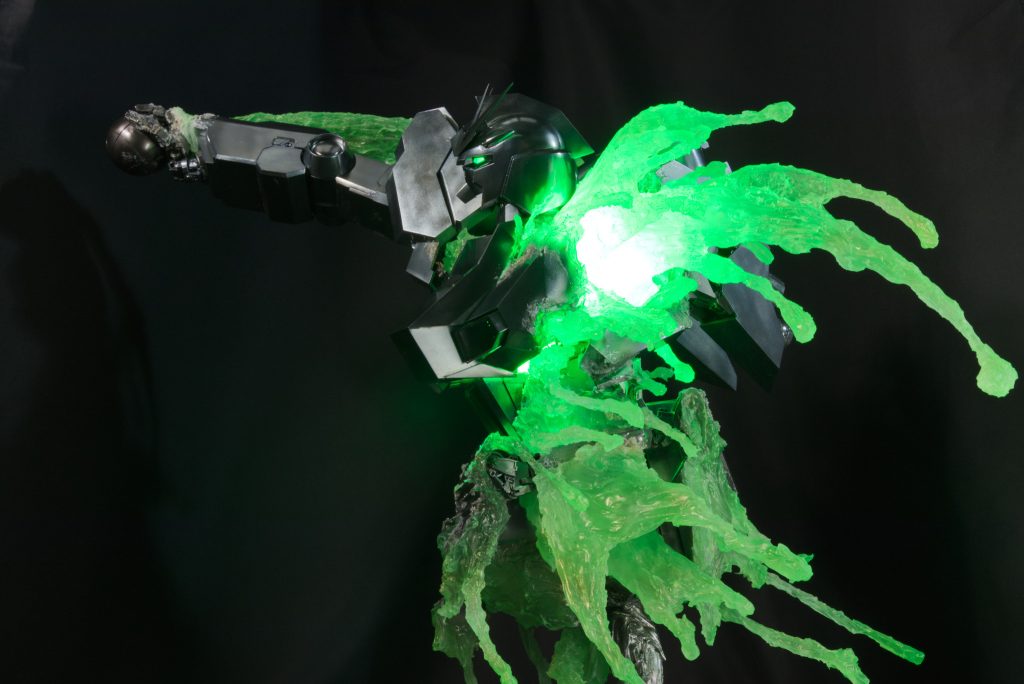 オラザク応募作品 AXIS–5枚目/制作者：作業する西川