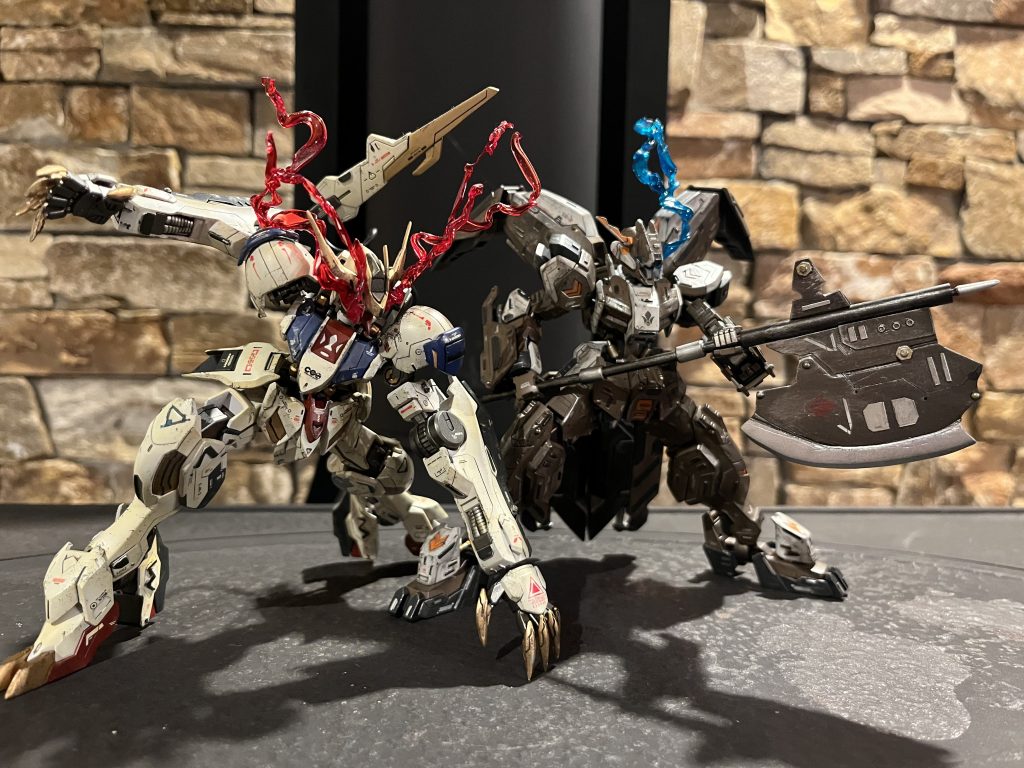 そして最後は念願のバルバトスくんとツーショット(✌︎* ॑꒳ ॑*✌︎) ずっとこの並びが見たかった(,,> <,,) 最後までご視聴頂きありがとうございました！！ もし作風が好み✨と思っていただけたら他の作品も見てくださると嬉しいですd(˙꒳​˙* ) 