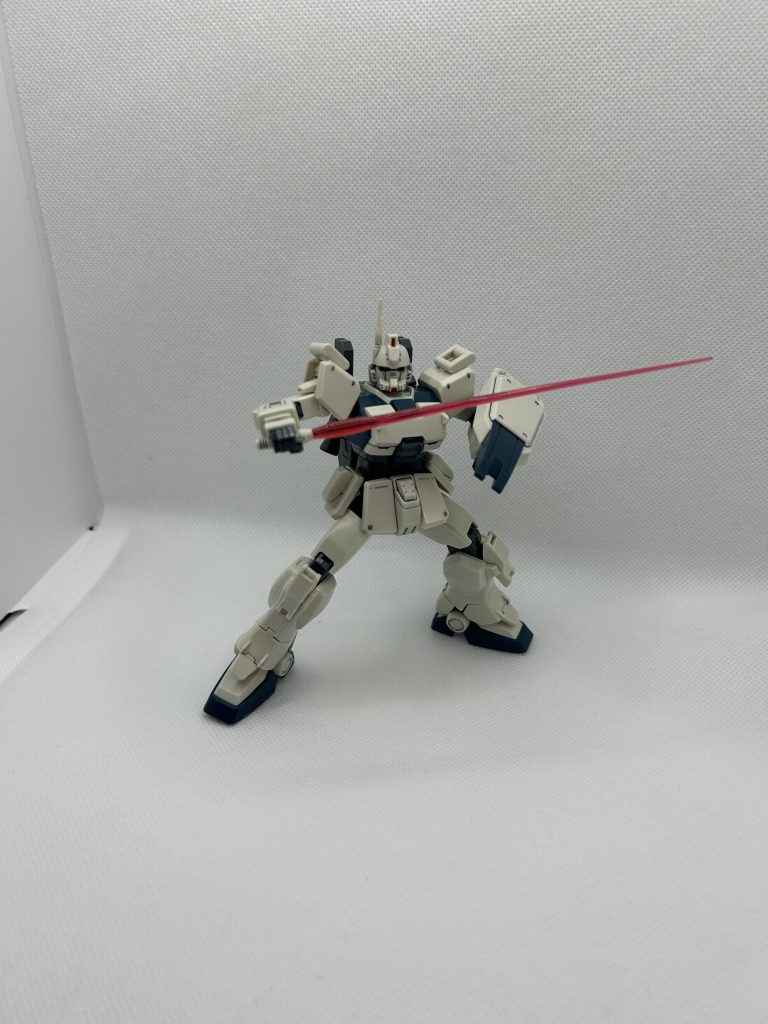 ビームサーベルはダガーLの方使いました。本キットのサーベル刃雑魚っぽく見えたのでSB-13 のをつかいました。