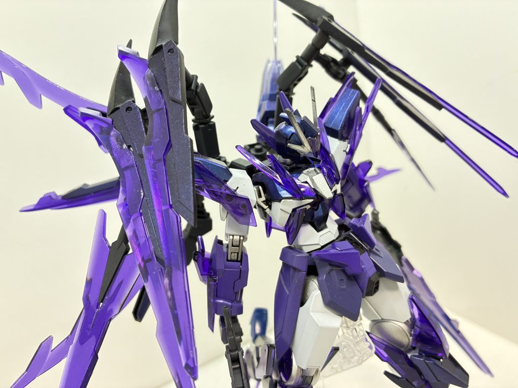 羽はプラ板で制作