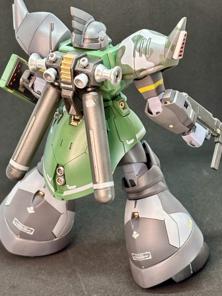 足のスジボリと塗り分けが上手くいってお気に入りです。