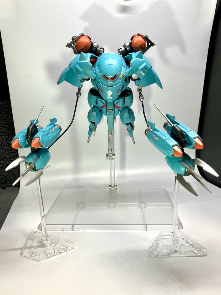 ハイゴッグの長い腕の代わりに腕が飛ばせます！w腕にはジェットパックが付いているので水中も可能！w