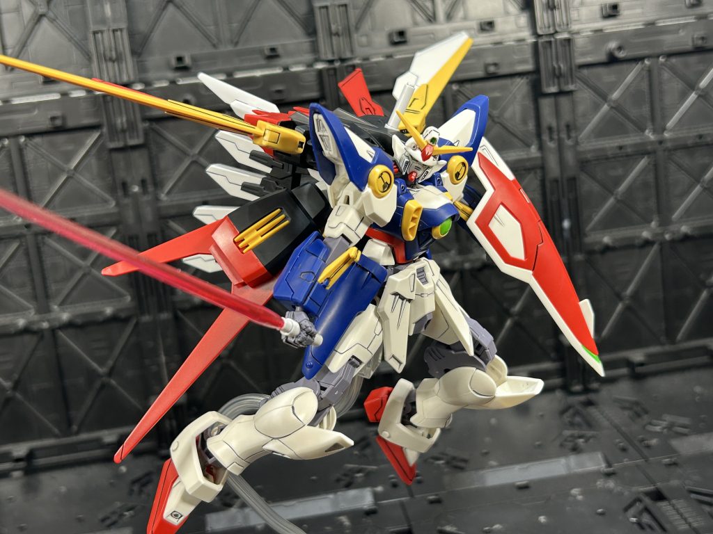 サーベルもピンクにビームサーベルだけで見ると緑色ってそんなにいなかったよね？