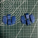 肩部分にスジ彫りを追加