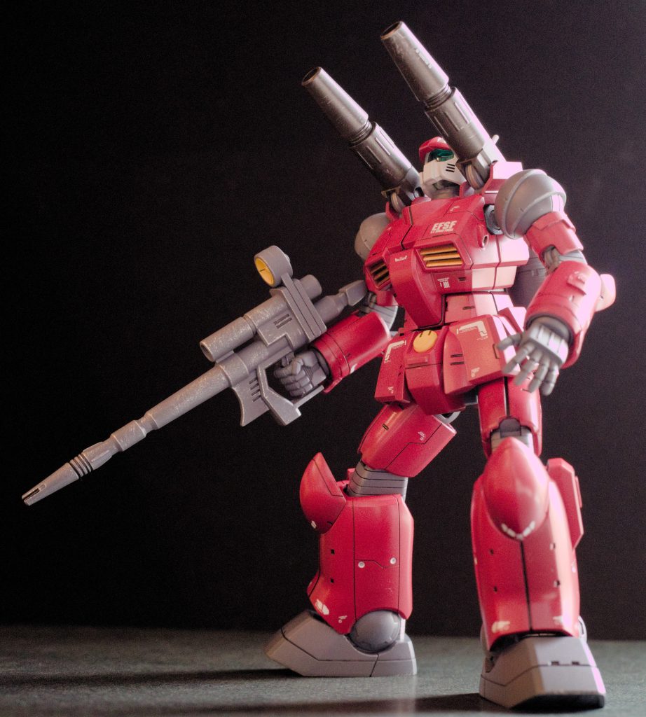 自作の３Dプリントパーツ使ったり、いろいろディテールアップしました。ノーマルのガンキャノンをベースに、ドアン版ガンキャノンのディテールを参考にスジボリやパーツを追加していきました。このキット、手が良いですよね！