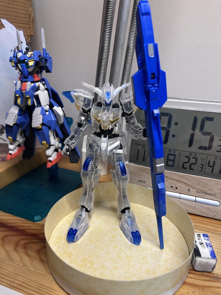 制作過程。バエルを中古で買い、zガンダムのハイパーメガランチャーをつけました。