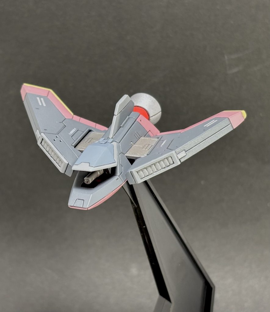 ▲おまけでコアファイター的なのも作りました　ほとんどまんまレイダーのバックパックですね　ビルドシリーズでは本体が破壊されてもファイターだけで戦ったりするのでビルド改造らしくていいかなと