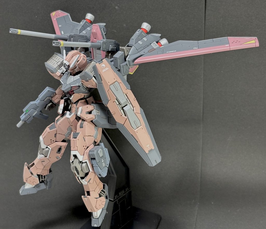 ▲まずはジャスティスモード　レイダーの関節パーツを有効活用して可変します