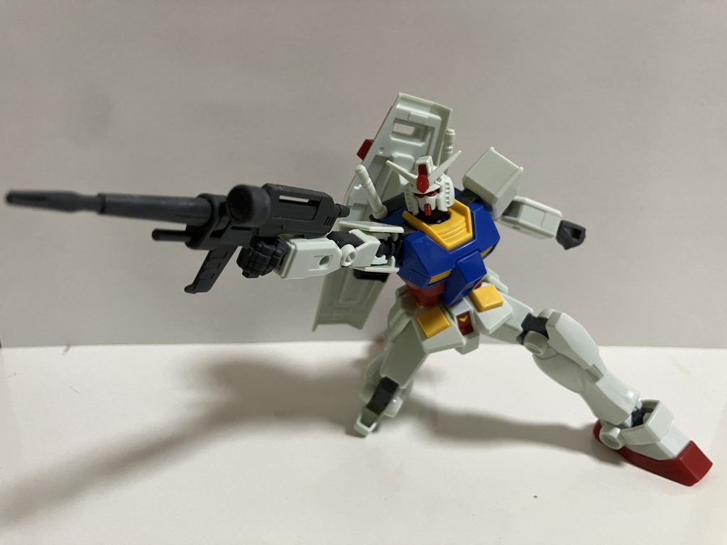 低姿勢での射撃。お気に入りの一枚です。