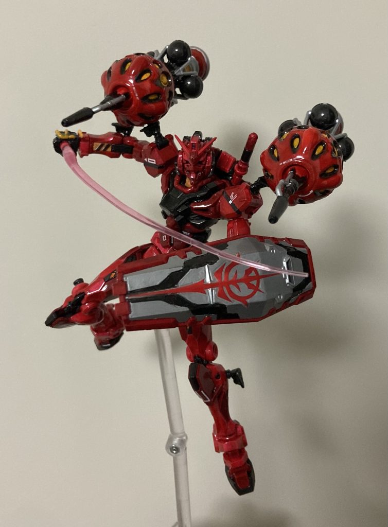 赤いガンダム–3枚目/制作者：Pisu