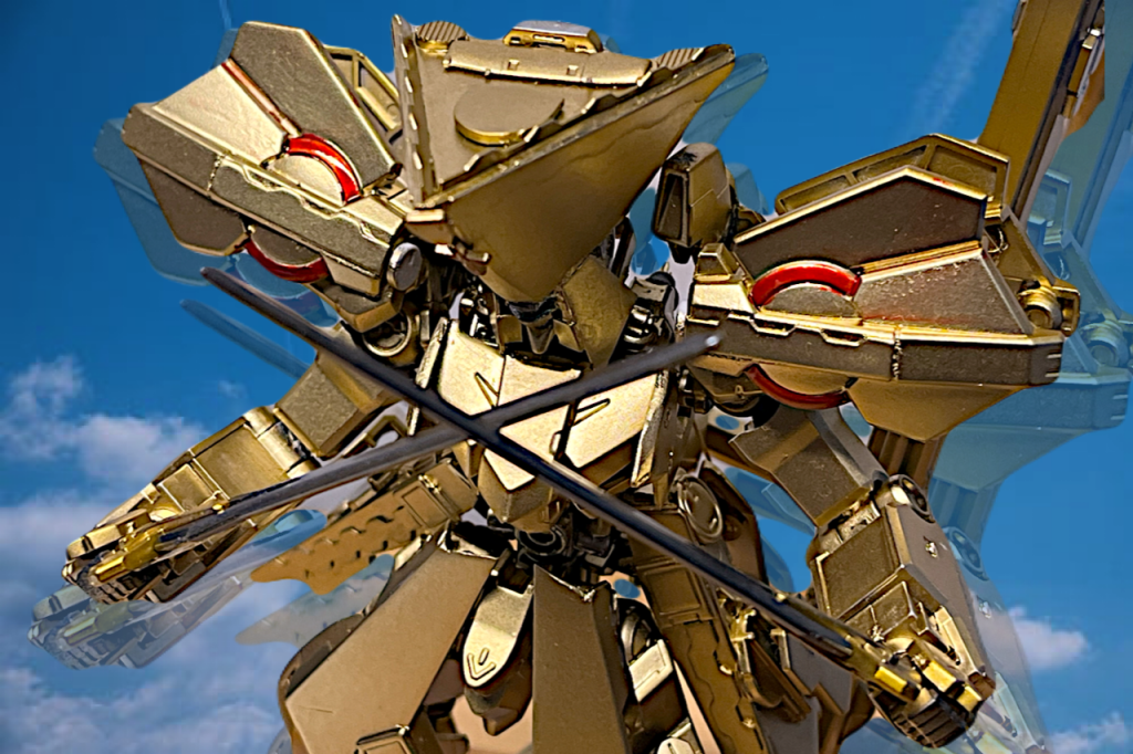 ギャラルホルン内部の一派が、バエルの象徴性をさらに強化するためにこの計画を再発掘。黄金装甲と神像的意匠を施し、「バエル・ソル・レガリア」として完成させた。なお、作中に登場したバエルとは異なり、忠実に再現したクローン的な存在である。