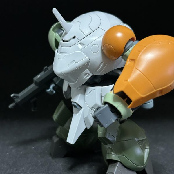 先月は映画までに作るで頑張ってましたが、今月はモンキーロディで遊んだりしてたら完成しませんでした。グレイズの方はギミックとかつけずにあと塗装だけにしようと思っております。もう1つのモンキーロディの方ですが左腕を大きくしたりしてるんですがまだ悩んでる最中です。手かクローかはたまた別の何かか？（3枚目）