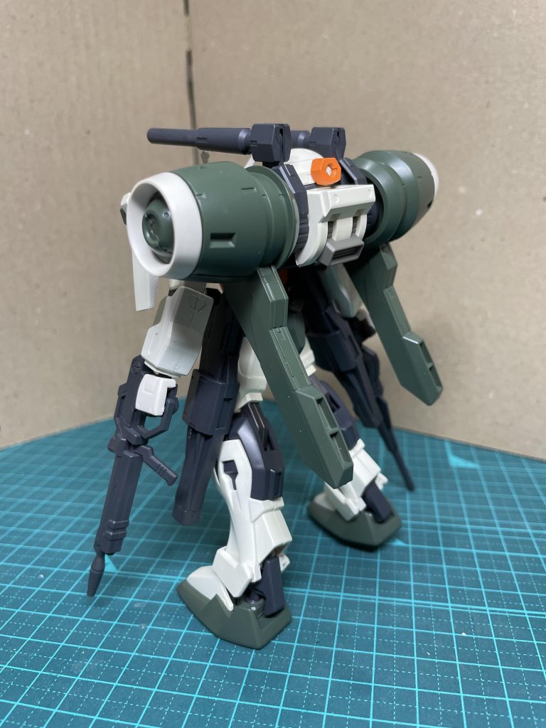 バックパックのおかげで機動力も上がっているという妄想です。