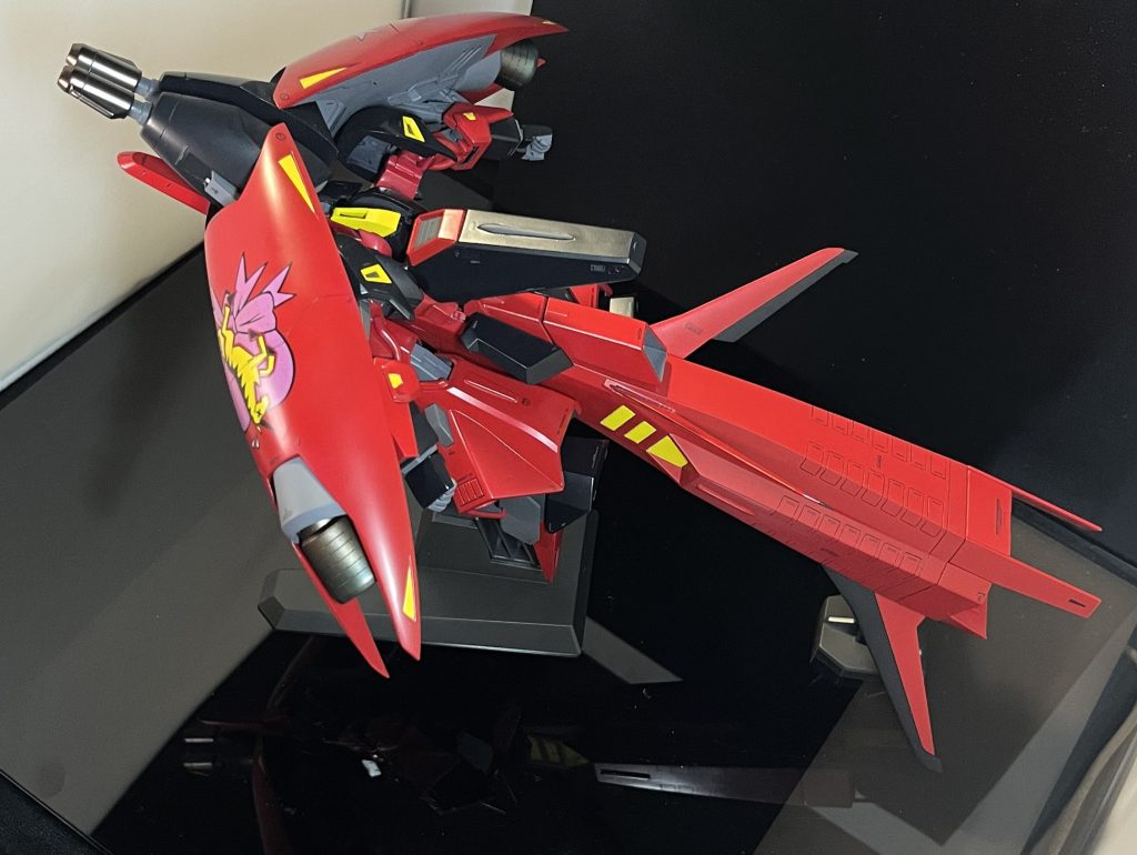 バインダー先端ユニットの可動によるメガビームキャノン発射形態も再現。