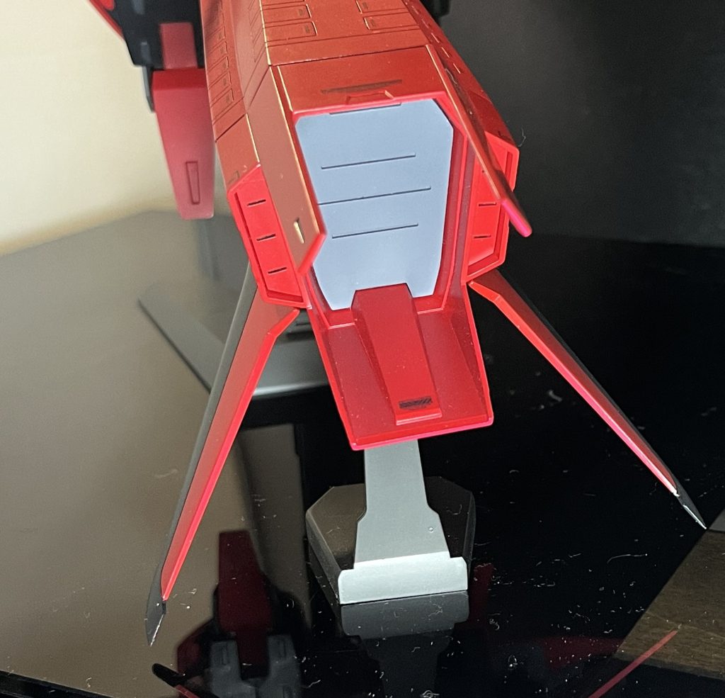 コミックの通り、ブースター尾部のバーニアを削除して蓋を作成。