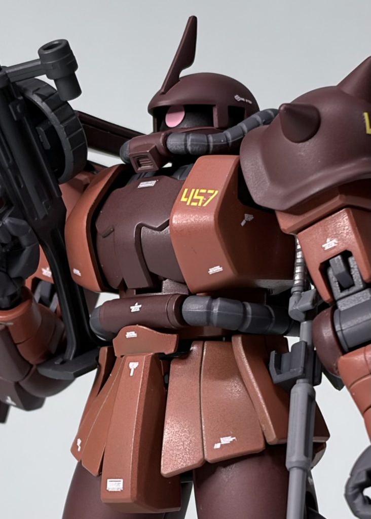 ザクはカラーバリエーションが豊富だからいくら作って塗装しても飽きないから大好きです。