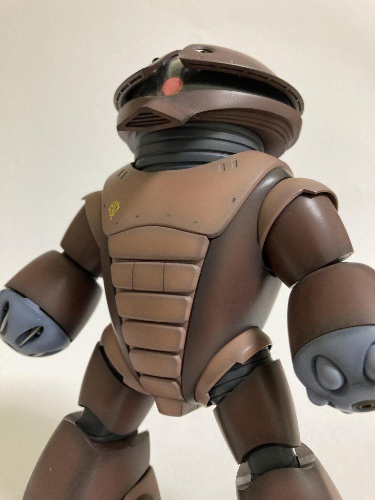 上を向けるためのジャバラパーツがありますが、隙間消しは結構な高難易度…