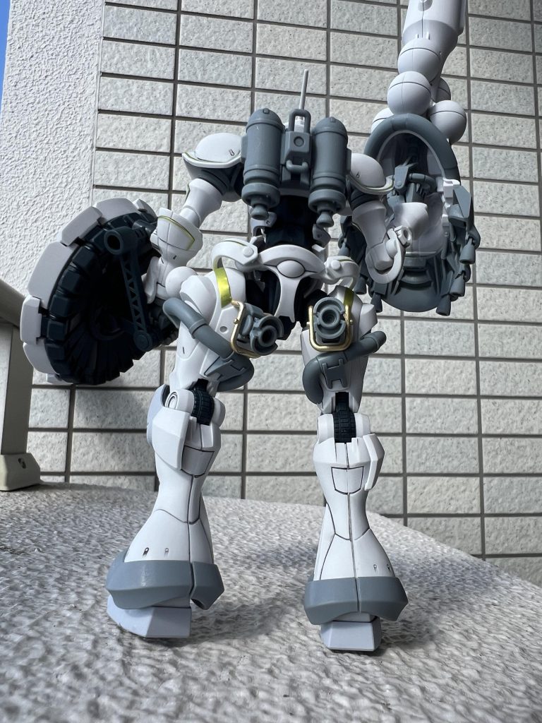 40年振りに部分塗装をしました(ガンダムマーカーゴールド)