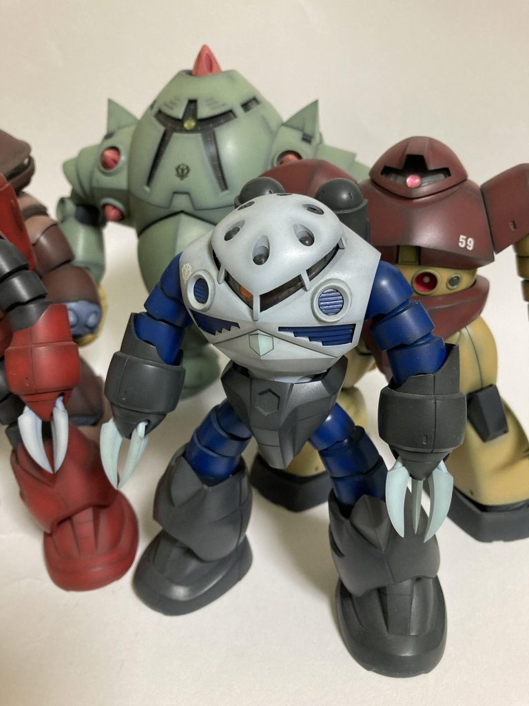 ん?なんか5体揃うと…赤・青・黄・緑・黒(茶色だろ!)…これはまさか!?…