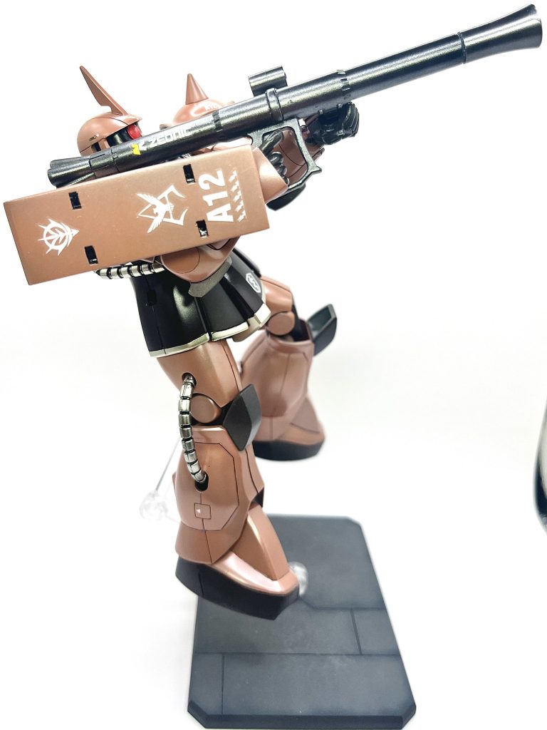 写真じゃ、よりわからない、スカート部のレザーブラウン。ほぼ黒に見えますね 涙